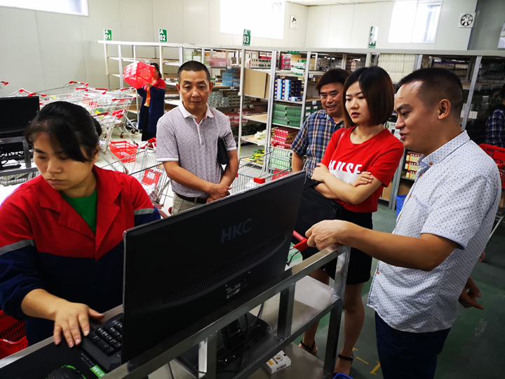 市食藥監局鄒進總監對我公司倉庫WMS系統升級改造指導